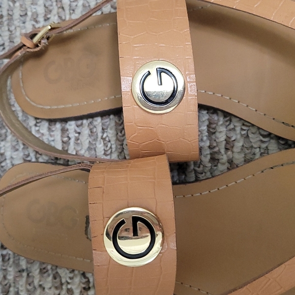 G by Guess sandals - Picture 2 of 5